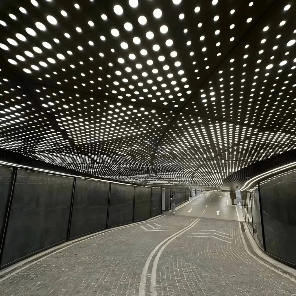 تصنيع السقف المعدني المثقوب من الألومنيوم حسب الطلب