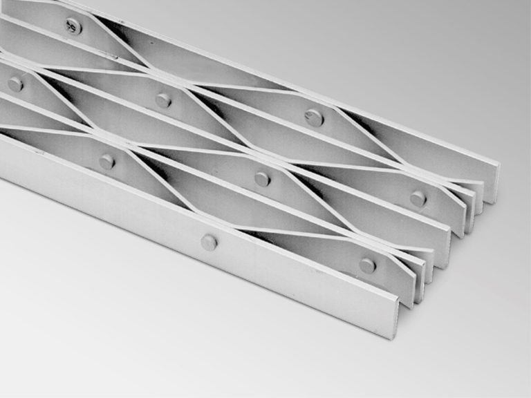 مُصنِّع مُثبت للصلب