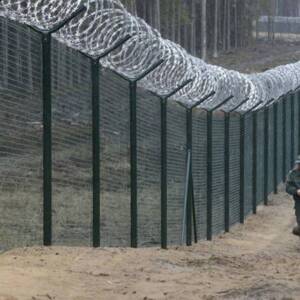 358 سياج سلكي سياج أمني عالي سياج عسكري